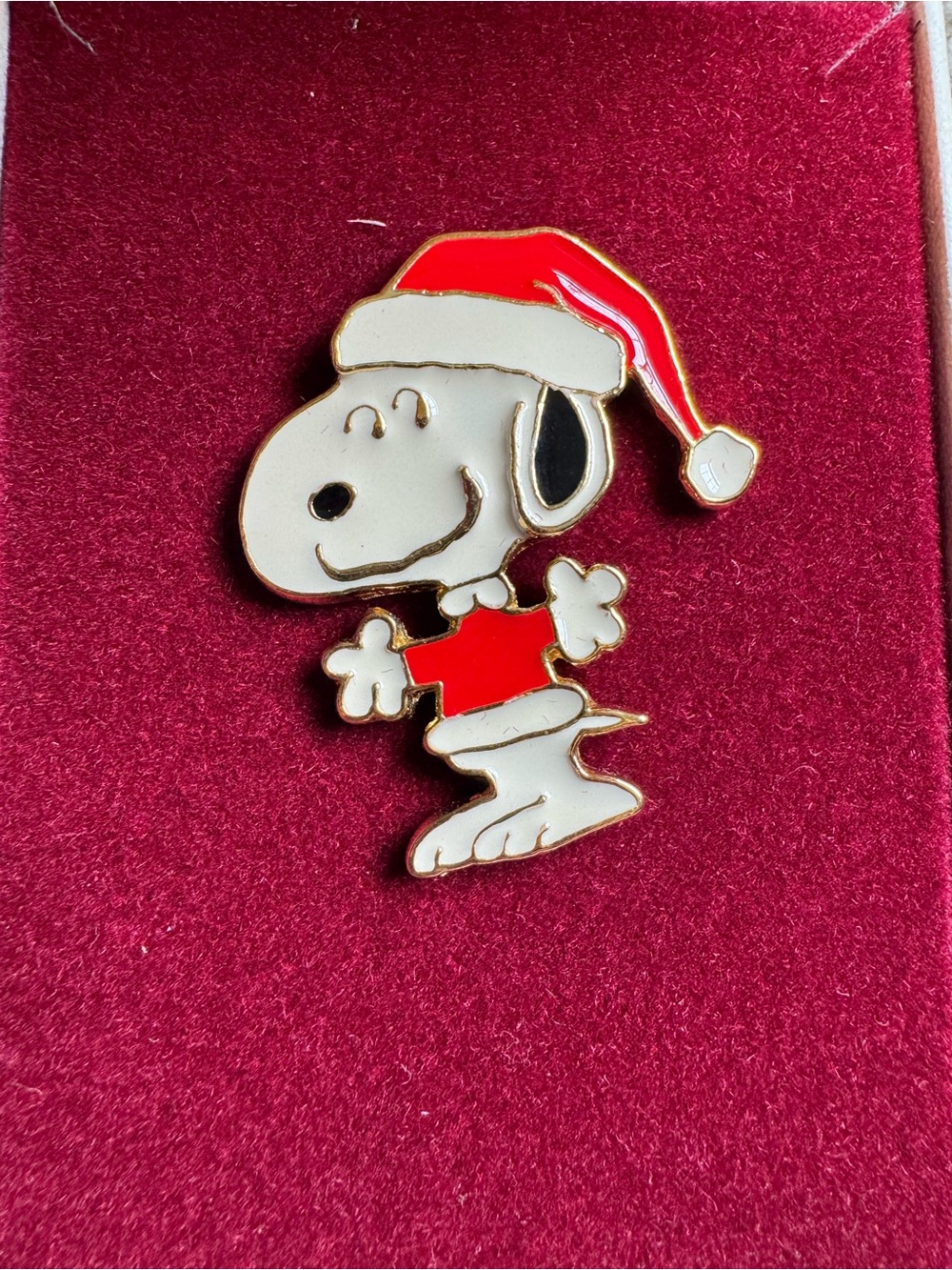 1958 Peanuts Snoopy Holiday Pin in Original Box - Picture 2 of 6
